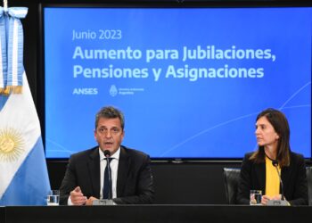 Anunciaron un aumento de las jubilaciones del 20,92%
