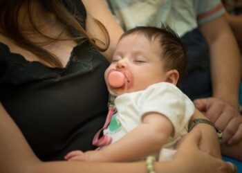 La Provincia aumentó a $ 200.000 el monto por el cuarto mes de licencia por maternidad