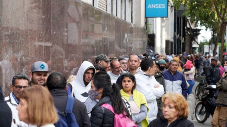 Un pueblo indefenso