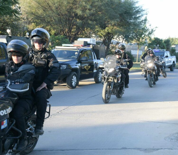 Se realizó un megaoperativo policial en la zona sur de la ciudad