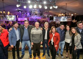 Llaryora, al ritmo de las obras y del apoyo a candidatos a intendente