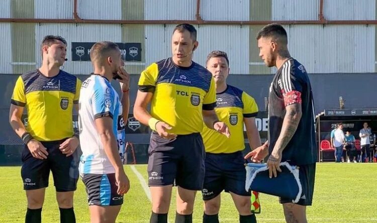 Racing no aguantó y, sobre el final, Riestra rescató un punto