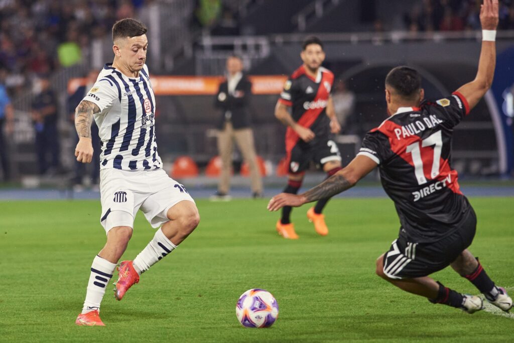 Talleres le ganó a River con un doblete de Garro