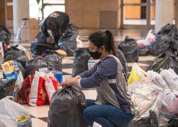 Comenzó la campaña solidaria de abrigo de la UNC y clubes de Córdoba