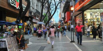 Se consolidó una caída en las ventas de los comercios minoristas