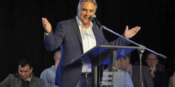 Más autoridades del Pro cordobés renunciaron y se sumaron al equipo de Llaryora