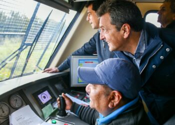 En medio de las internas, Massa y De Pedro entran en campaña