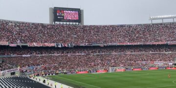 Se suspendió River y Defensa y Justicia por el fallecimiento de un hincha
