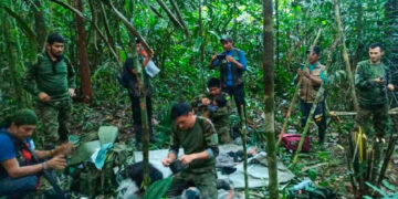 Los cuatro niños que pasaron 40 días perdidos en una selva de Colombia están «fuera de peligro»