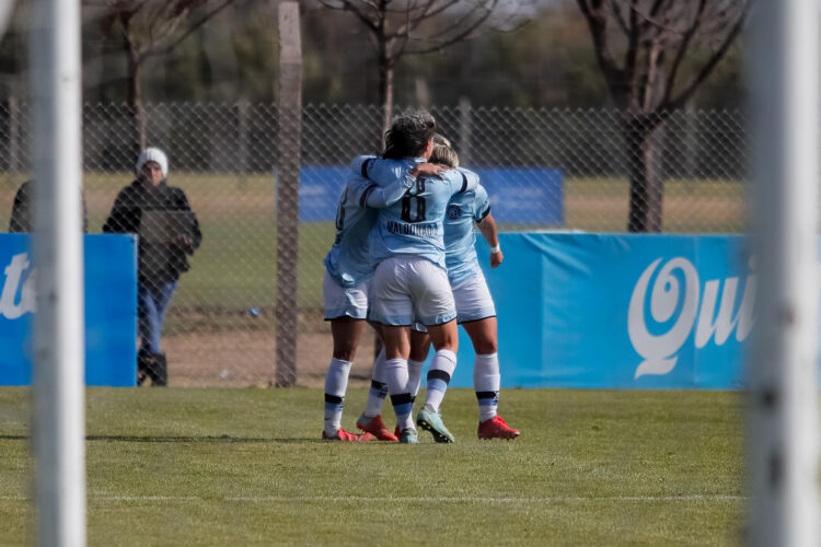 Belgrano goleó a Ferro