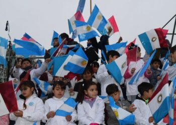 Celebraron el Día de la Bandera