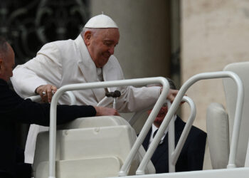 Francisco fue hospitalizado para someterse a exámenes médicos