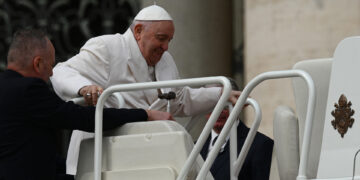 Francisco fue hospitalizado para someterse a exámenes médicos