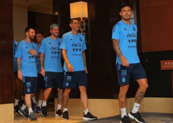 Previo al amistoso con Australia, la Selección realizó su primer entrenamiento en Beijing