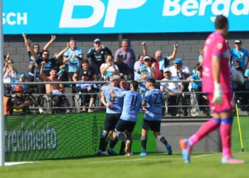 Belgrano le ganó contundentemente a Vélez y sigue con una campaña soñada