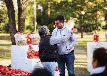 De Loredo propone instalar 1.000 “paradas seguras” de colectivo