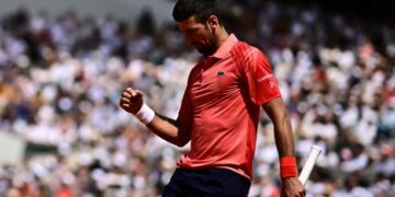 Djokovic fue más que Alcaraz y se metió en la final del Roland Garros