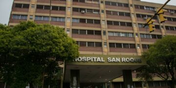 Con la intención de robarle, intentaron degollar a un taxista en Córdoba