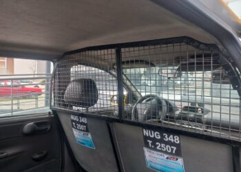 Habilitan el uso de estructuras metálicas de protección en taxis y remises