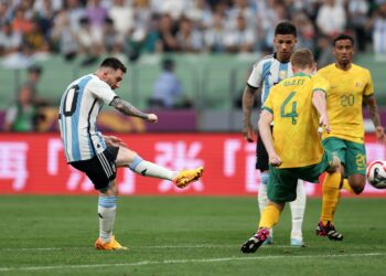Con un Messi imparable, Argentina le ganó por 2 a 0 a Australia