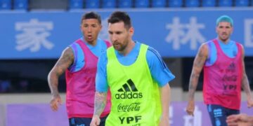 Con un cordobés en duda, la Selección se entrenó previo al partido contra Australia