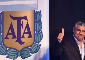 La AFA busca disminuir el número de descensos de tres a dos