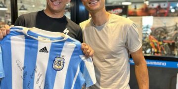 Scaloni estuvo en Córdoba y no con traje de entrenador, a qué vino