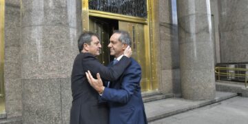 En fotos, el encuentro entre Massa y Scioli tras años de pelea y un caliente cierre de listas