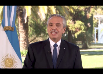 Fernández y CFK le respondieron a Morales: «Hágase cargo y pare con la locura represiva»