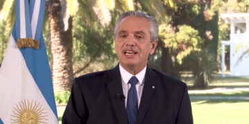 Fernández y CFK le respondieron a Morales: «Hágase cargo y pare con la locura represiva»