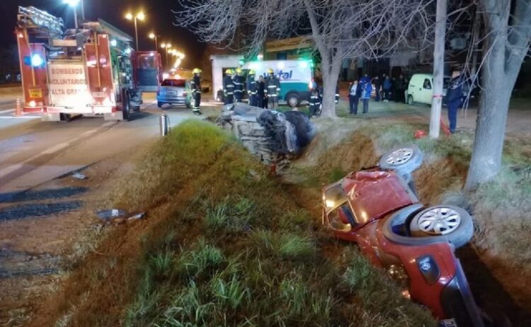 Dos muertos y cinco heridos durante la madrugada en terribles siniestros viales