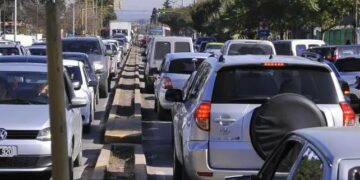 Cómo es el plan de Llaryora para mejorar la fluidez del tránsito en una avenida sensible de la zona noroeste