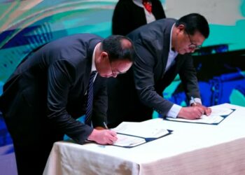 Bolivia explotará su litio con empresas de Rusia y China