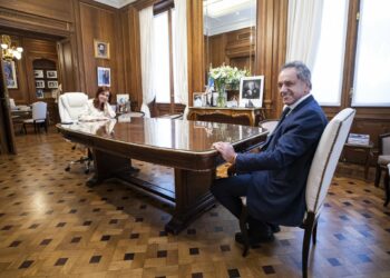 Cristina Kirchner se reunió con Daniel Scioli en el Senado tras el cierre de listas