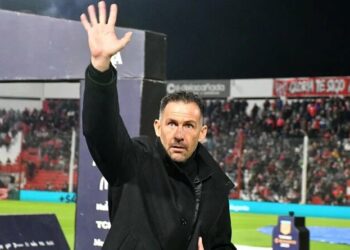 Dabove se siente optimista tras su primer partido como entrenador «glorioso»