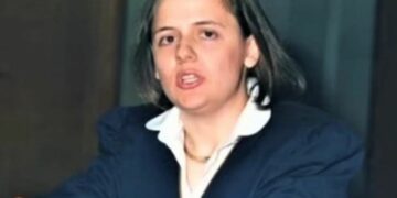 Fue despedida tras 20 años de ausentismo laboral