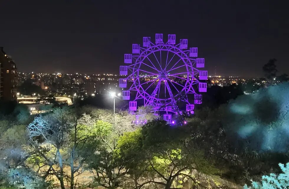 Después de 20 años, la rueda Eiffel volvió a girar en el Parque Sarmiento