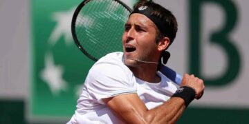 Etcheverry avanza a la tercera etapa de Roland Garros y Cachín fue eliminado