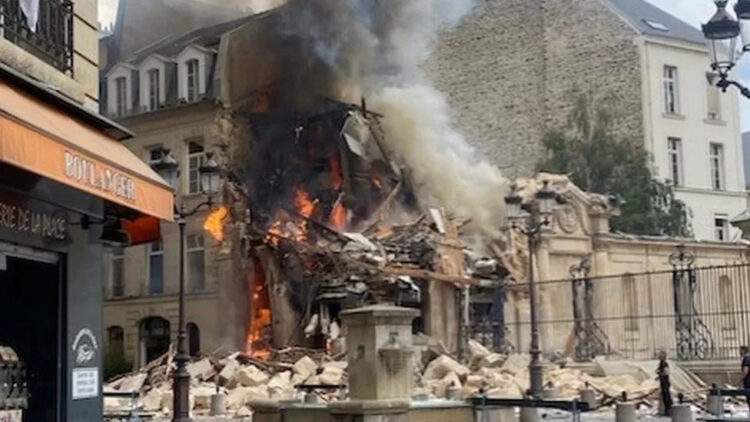 Una fuerte explosión de gas en París dejó 16 heridos y edificios derrumbados