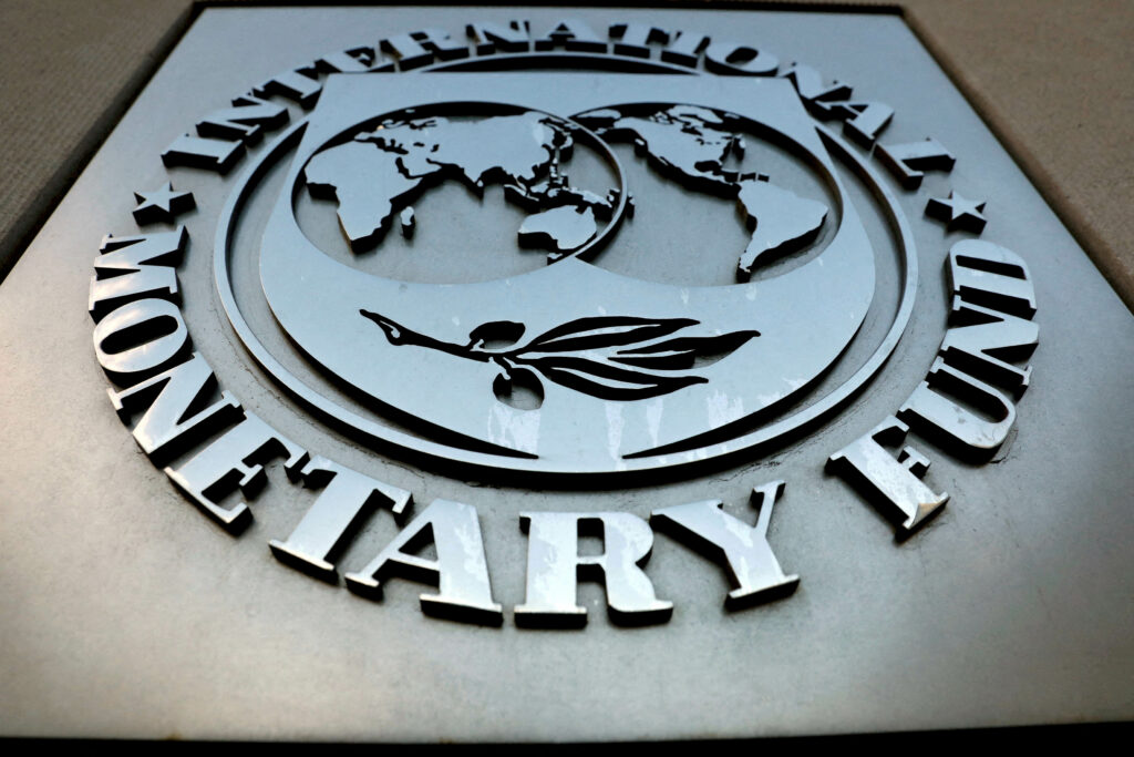 El FMI cambió su pronostico para la economía argentina y prevé una caída de 2,8% para este año