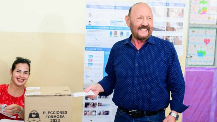 Insfrán arrasa y se dirige hacia su octava reelección con más del 70% de los votos