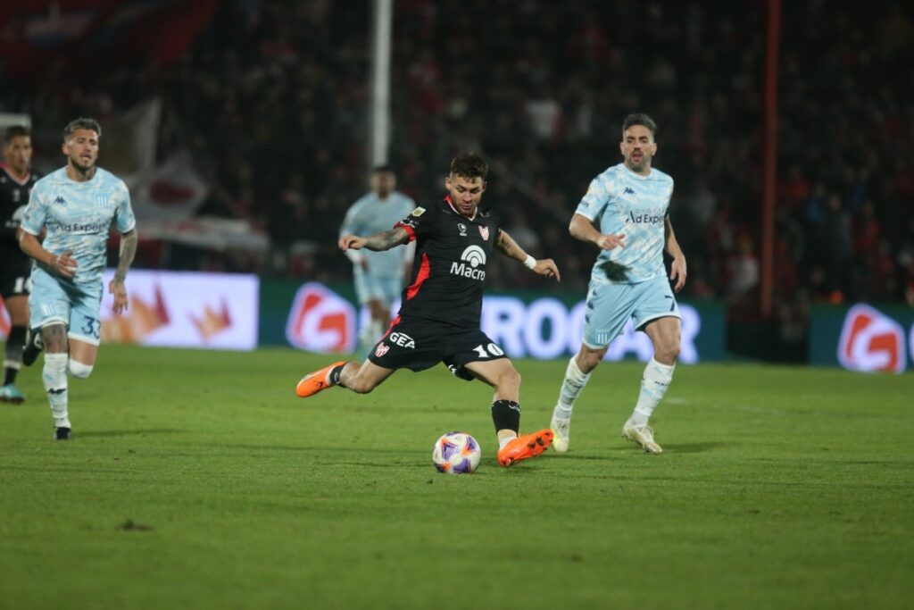 Instituto empató ante Racing en el debut de Dabove