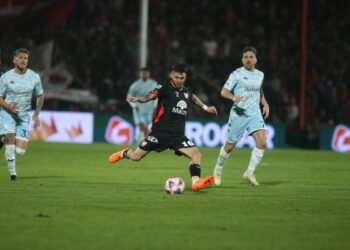 Instituto empató ante Racing en el debut de Dabove