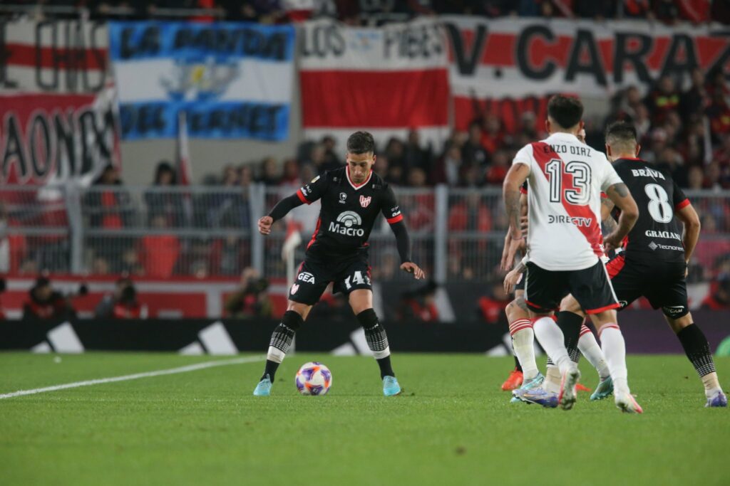 Instituto no aguantó y River se lo dio vuelta en el Monumental