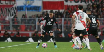 Instituto no aguantó y River se lo dio vuelta en el Monumental