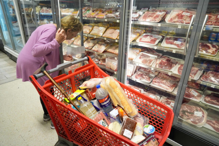 Argentina amplió la brecha de inflación en alimentos frente a otros países de América Latina