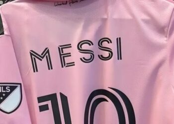 El particular significado del color de la camiseta del nuevo club de Messi