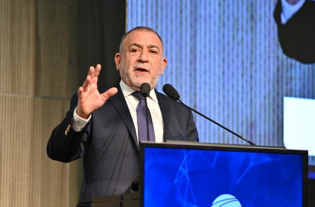 Juez se mostró a favor de suspender al senador Kueider