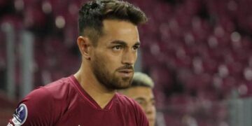 Lautaro Acosta, jugador de Lanús, fue denunciado por violencia de género