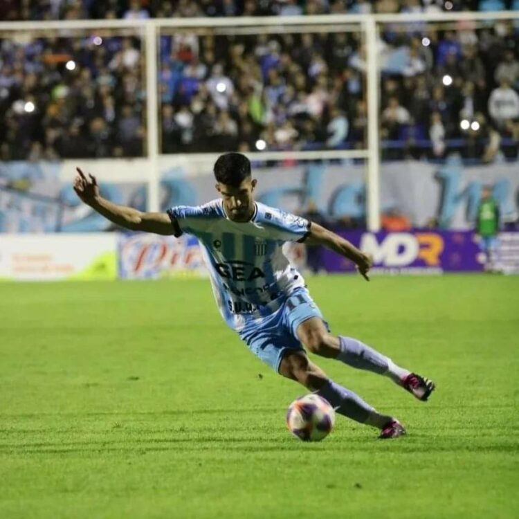 Leandro Fernández fue uno de los puntos altos en la derrota académica.